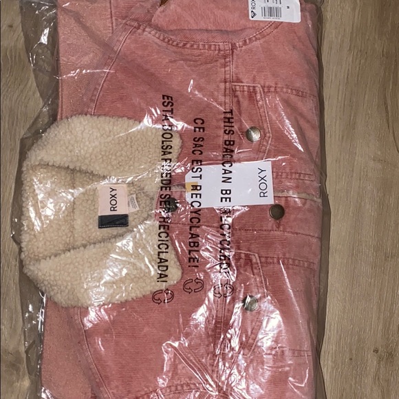 🔥 Roxy pink desert sands Corduroy trucker jacket nwt! ✨ - Picture 4 of 5